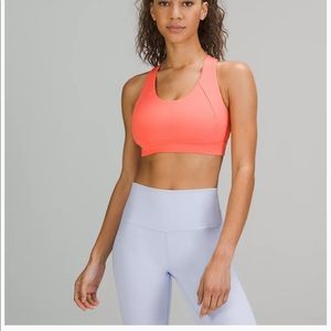 NWT Free to Be Elevated DD/DDD Cup - Light Support - Size 8 - Raspberry Cream